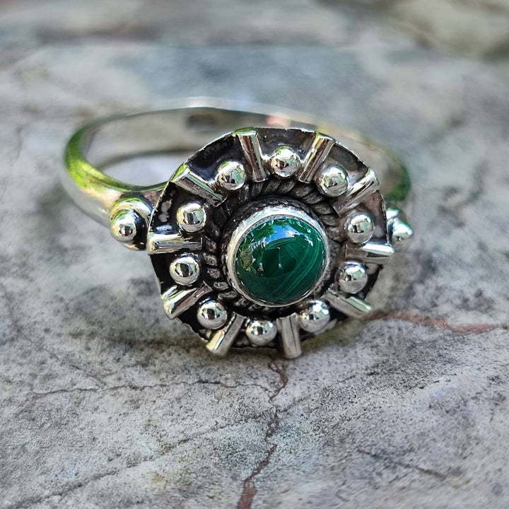 Anello in argento 925 con pietra GURNAM malachite