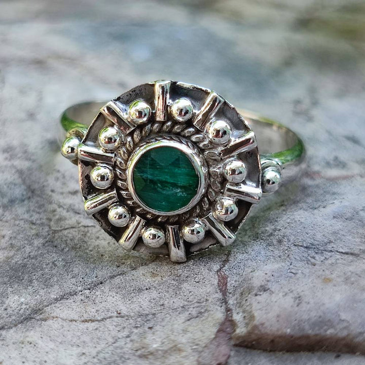 Anello in argento 925 con pietra GURNAM agata verde