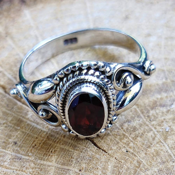 ANELLO artigianale in argento 925 pietra MAHIPATI granato