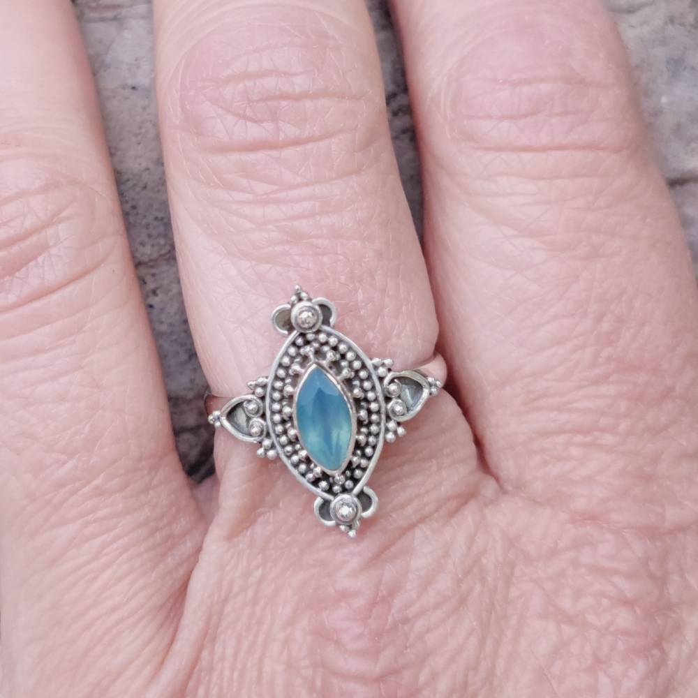 Anello con pietra in argento 925 ATEET calcedonio