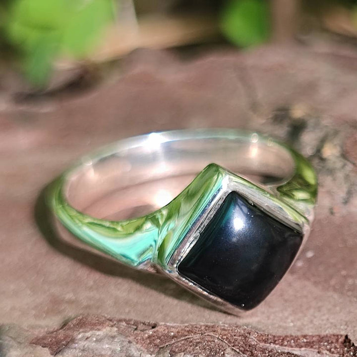 Anello con pietra in argento 925 - BASHIA