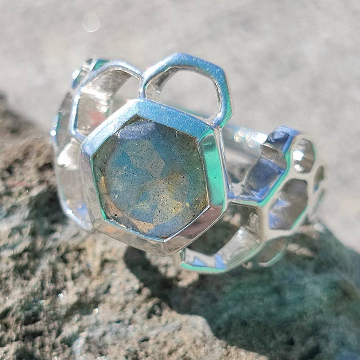 Anello etnico in argento 925 con pietra - BUILI