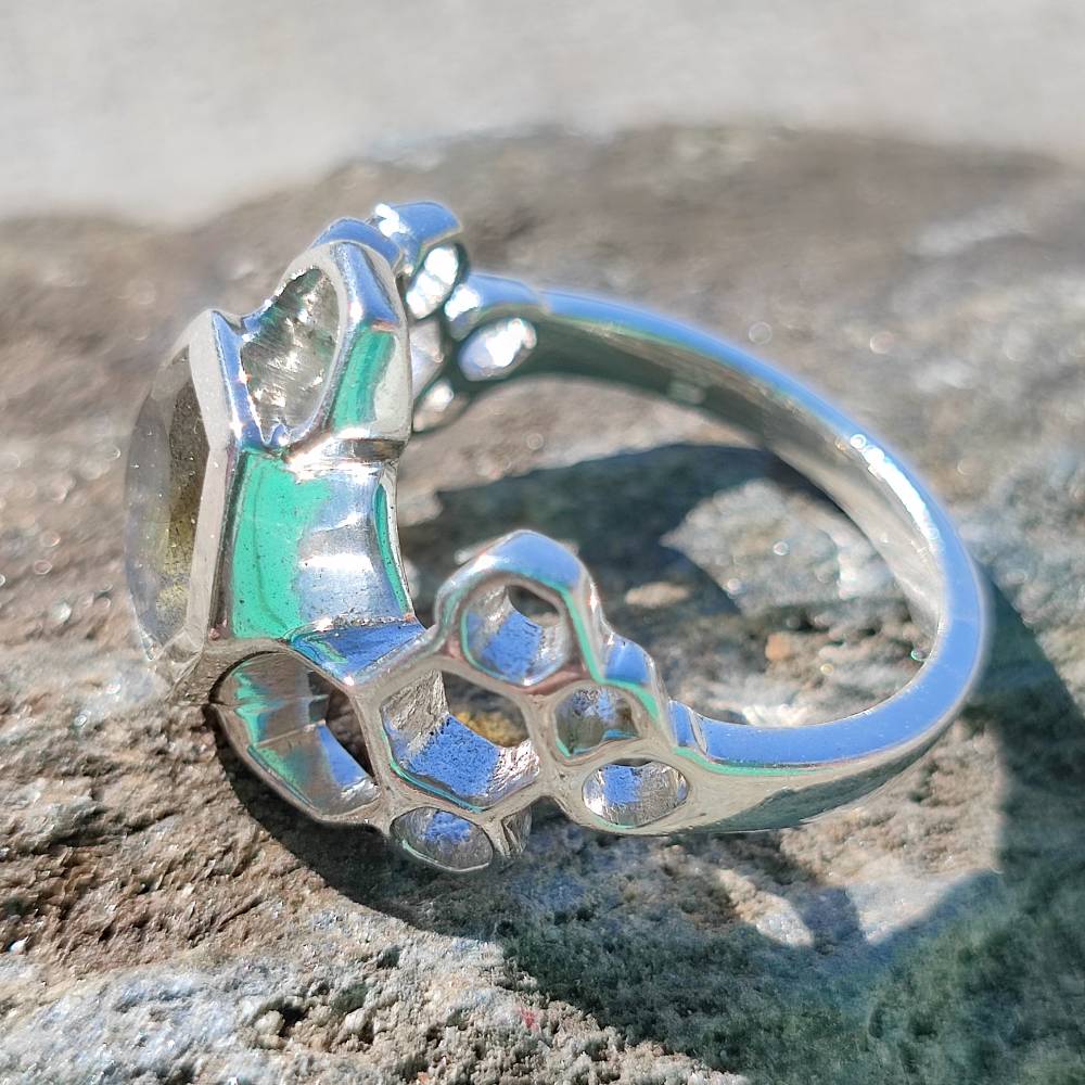 Anello etnico in argento 925 con pietra - BUILI