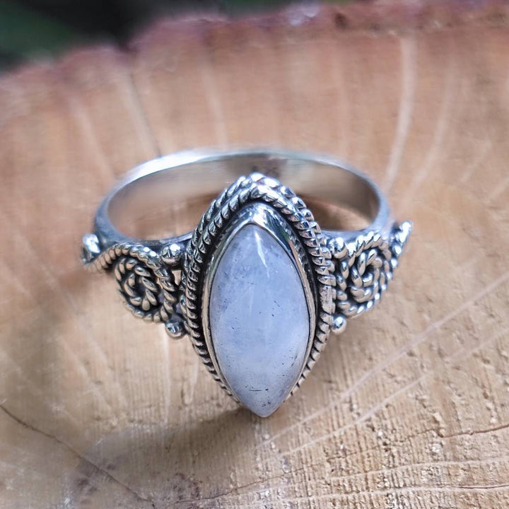 Anello argento 925 con pietra ovale - BASUPALI pietra di luna