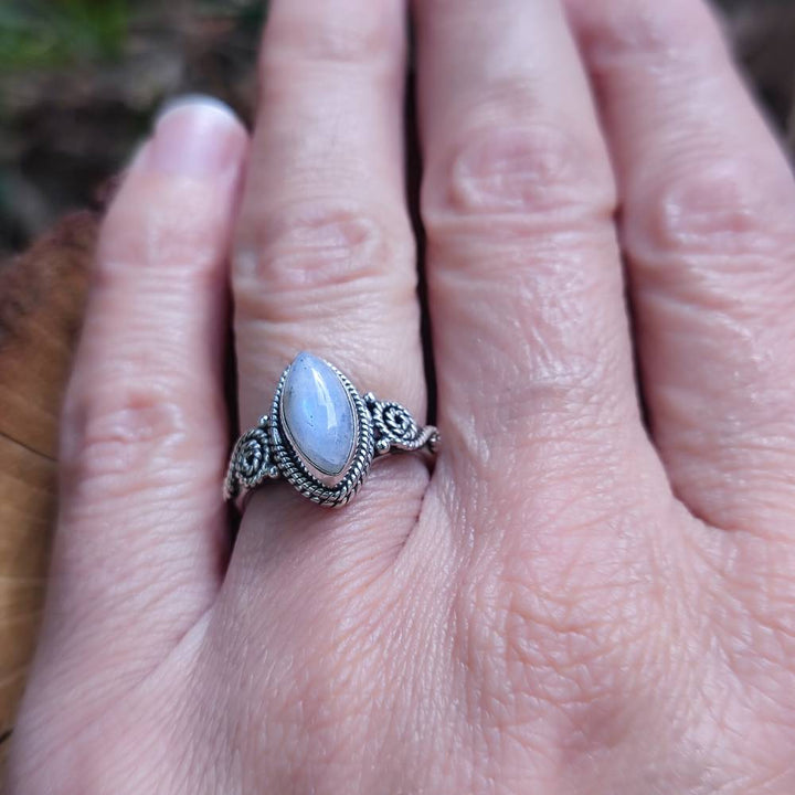 Anello argento 925 con pietra ovale - BASUPALI pietra di luna