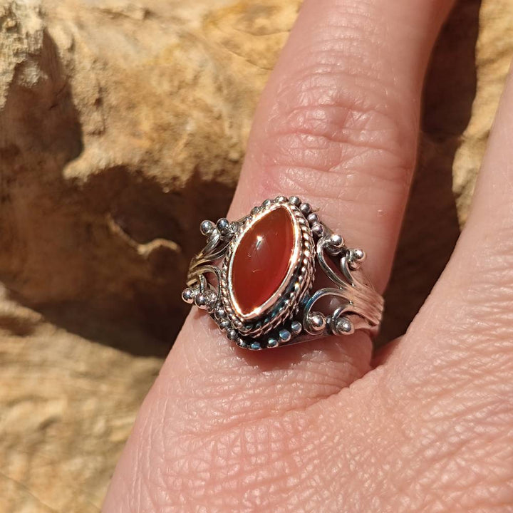 Anello con pietra in argento 925 - HIRAKUD