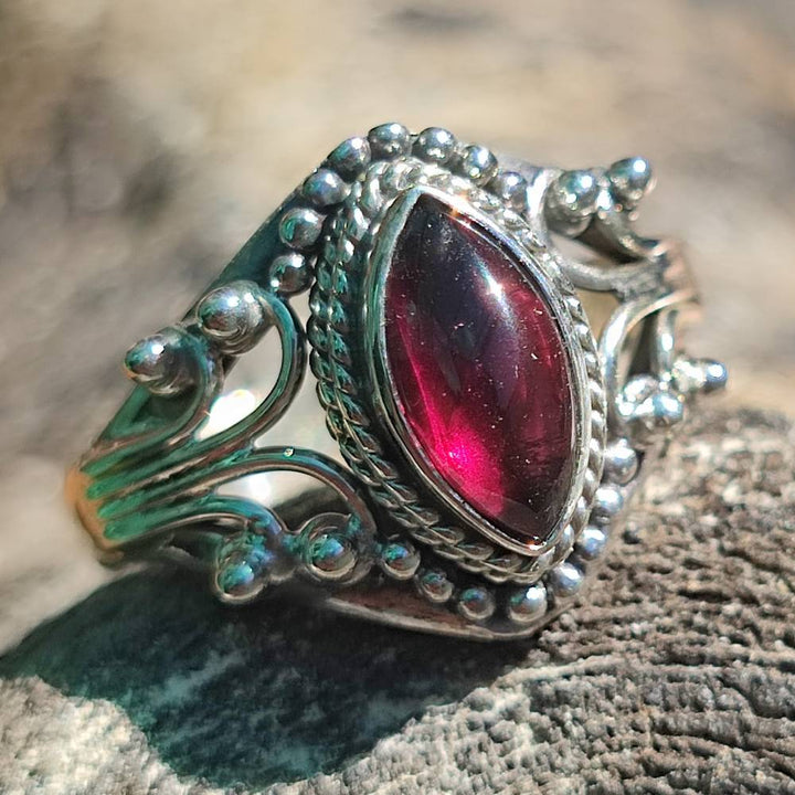 Anello con pietra in argento 925 - HIRAKUD