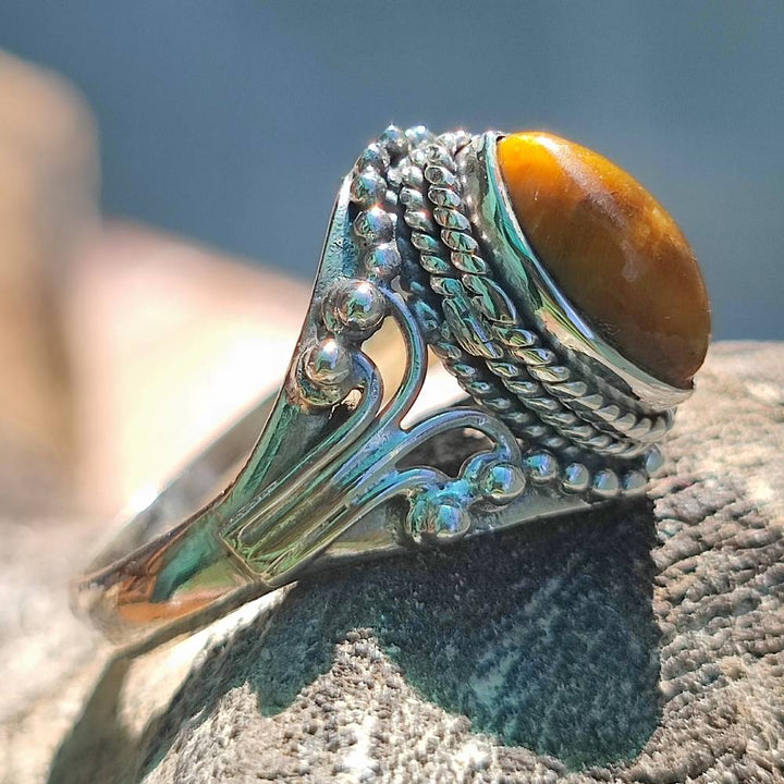 Anello con pietra in argento 925 - HIRAKUD