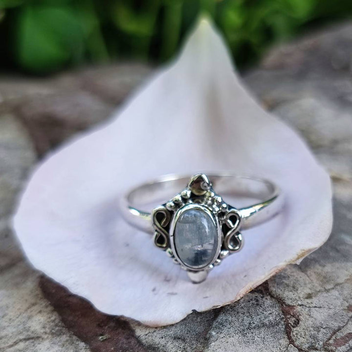 Anello in argento 925 con pietra ILESH pietra di luna