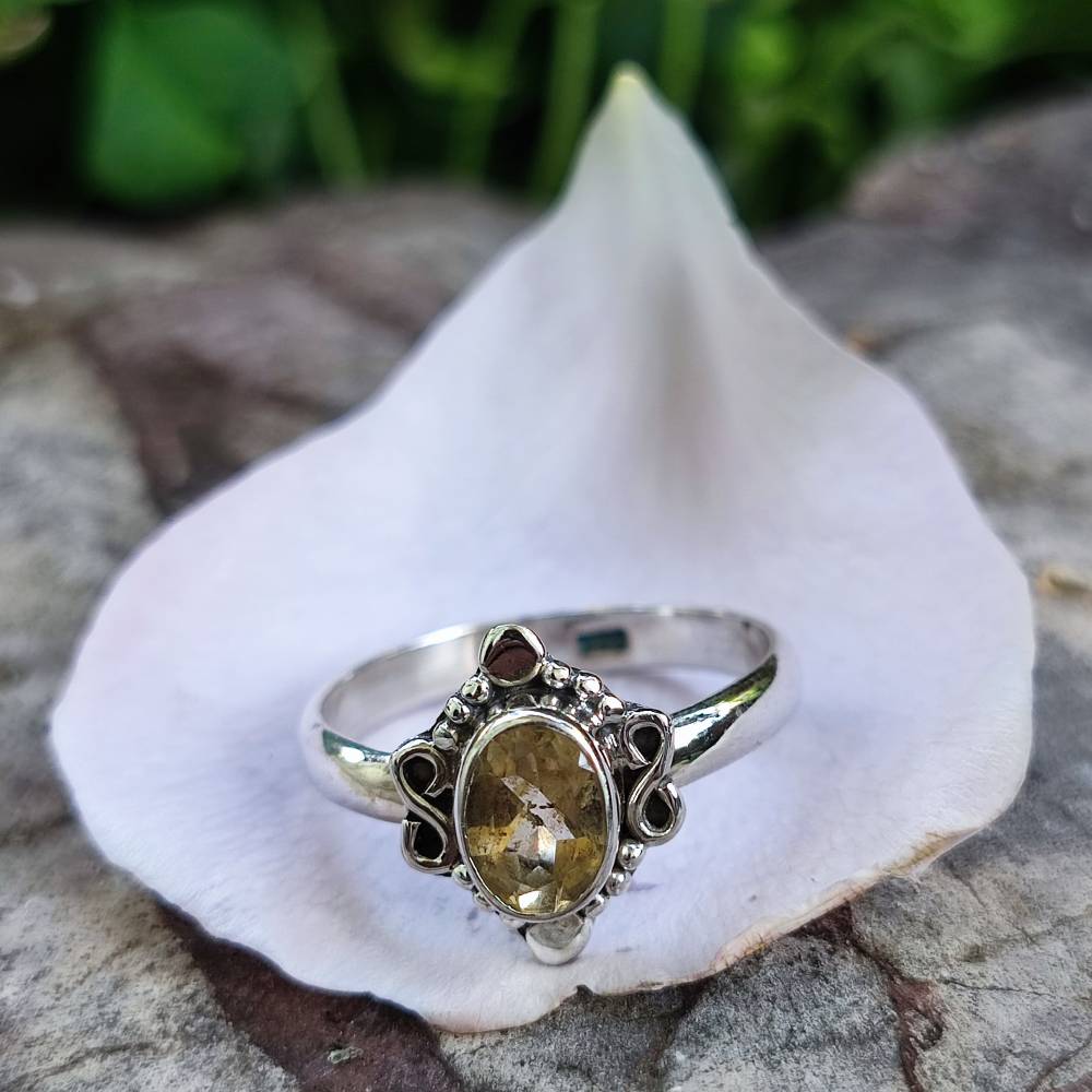 Anello in argento 925 con pietra ILESH quarzo citrino