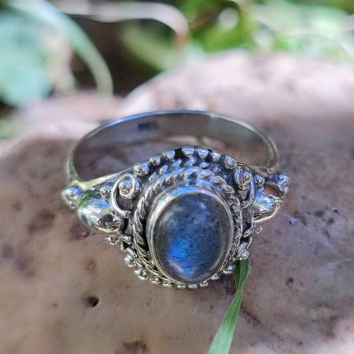 Anello con pietra in argento 925 - KAMBOJ