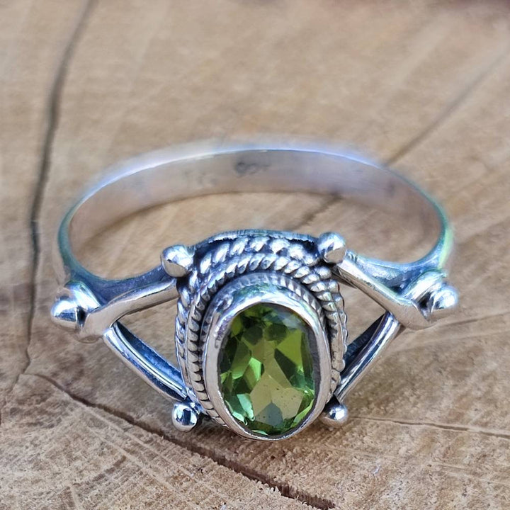 Anello con pietra in argento 925 NALIN peridoto