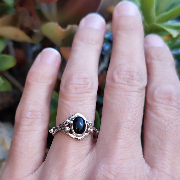 Anello con pietra in argento 925 - MIRAI onice nero
