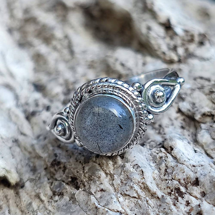 Anello con pietra in argento 925 - ZIRO labradorite