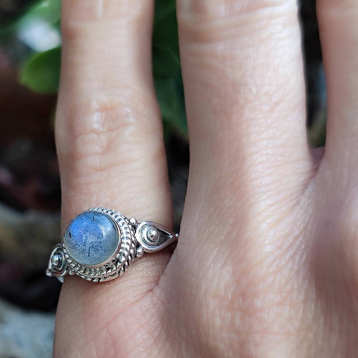 Anello con pietra in argento 925 - ZIRO labradorite