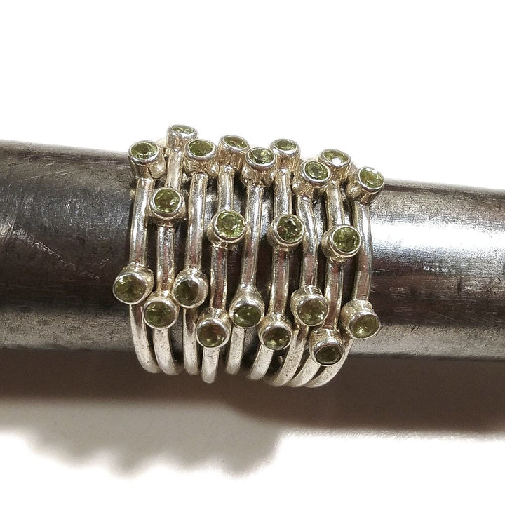 Anello in argento 925 con peridoto