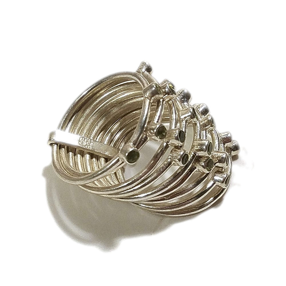 Anello in argento 925 con peridoto