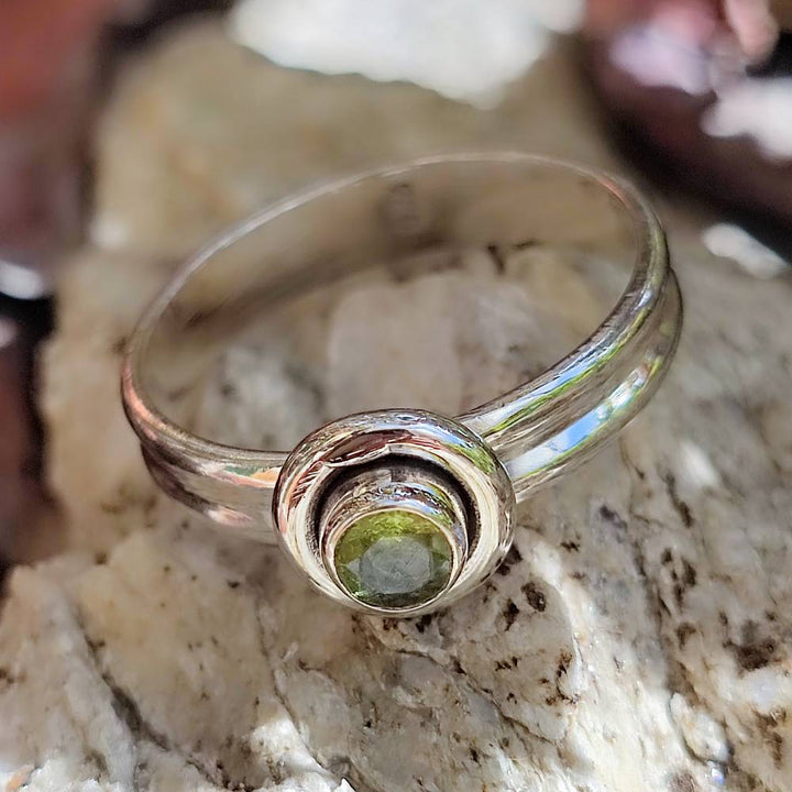 Anello con pietra in argento 925 - WAYANAD