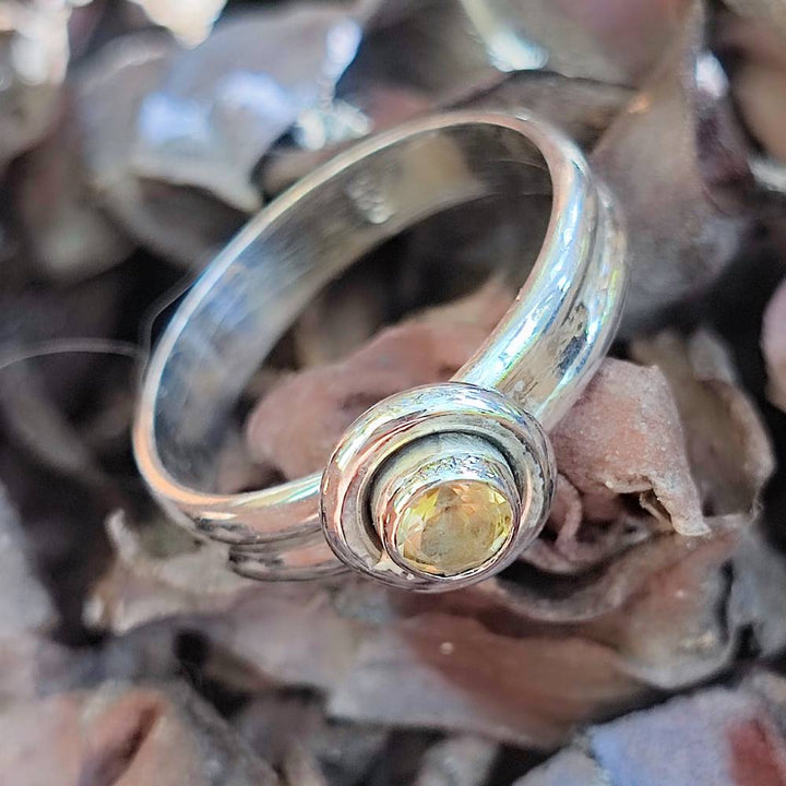 Anello con pietra in argento 925 - WAYANAD