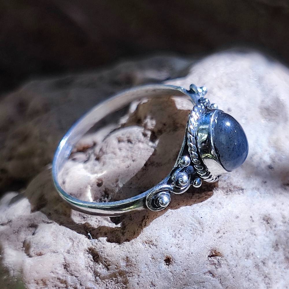 Anello con pietra in argento 925 - BAGRU