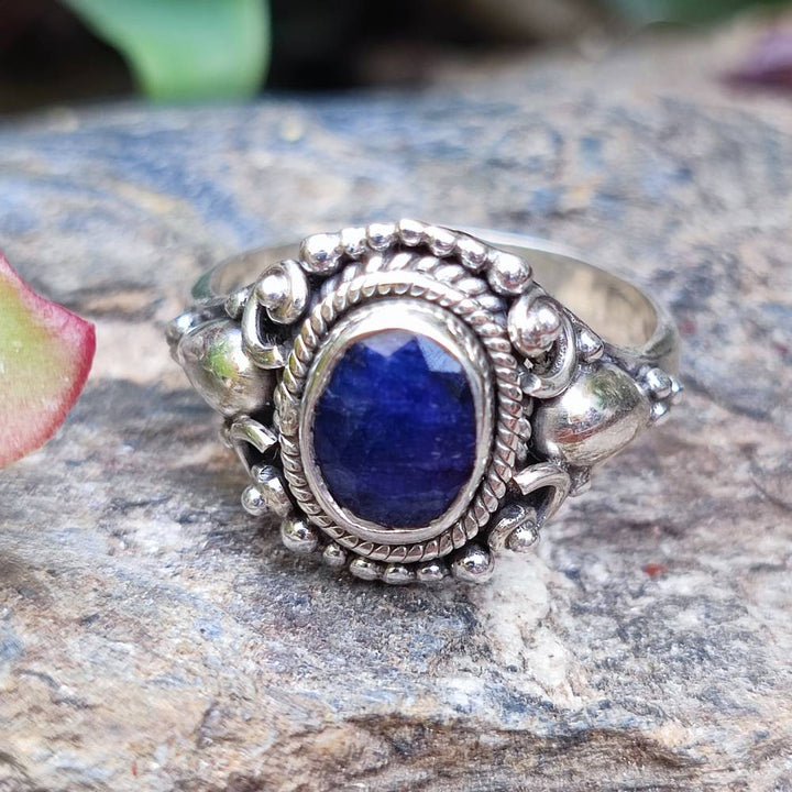 Anello ARUNIMA in argento 925 con pietra | GIOIELLI IN ARGENTO