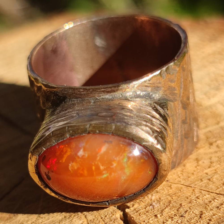 Anello in bronzo con Opale di fuoco messicano