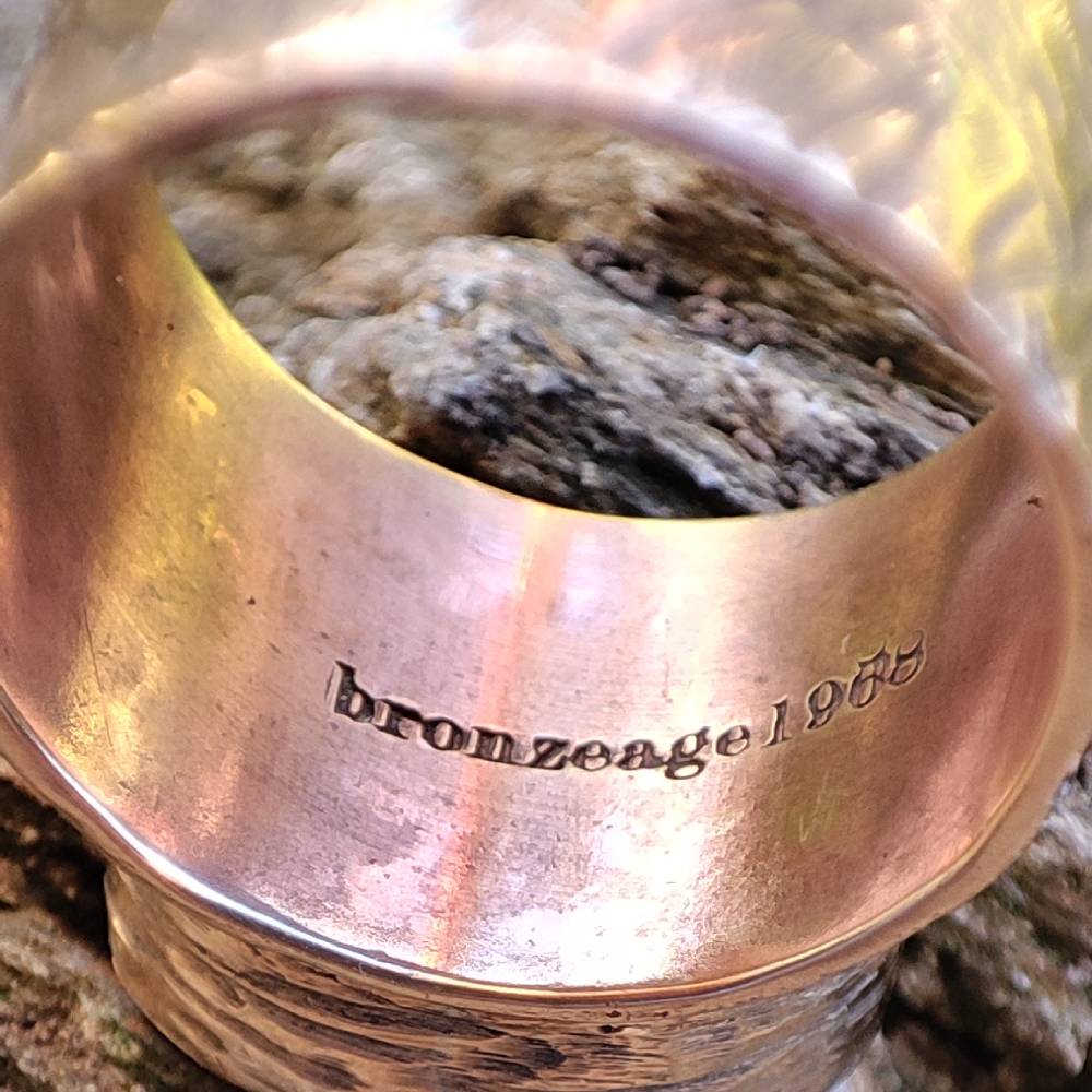 Anello in bronzo con Opale di fuoco messicano