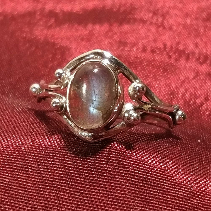 Anello con pietra Labradorite