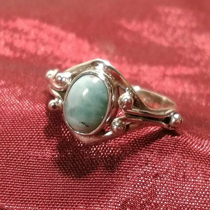 Anello con pietra Larimar 