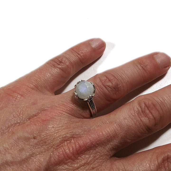 Anello con pietra in argento 925 - modello NAYA Pietra di luna