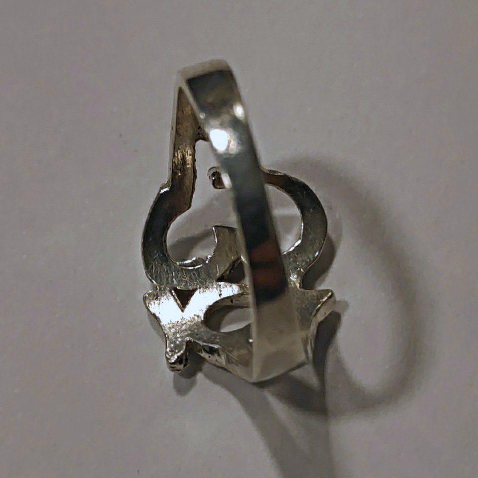 Pierced silver OM ring - NAWADA