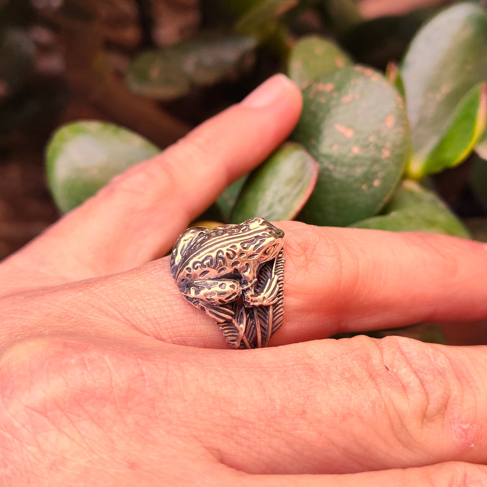 ANELLO con RANA artigianale in argento 925 - MENDHAK