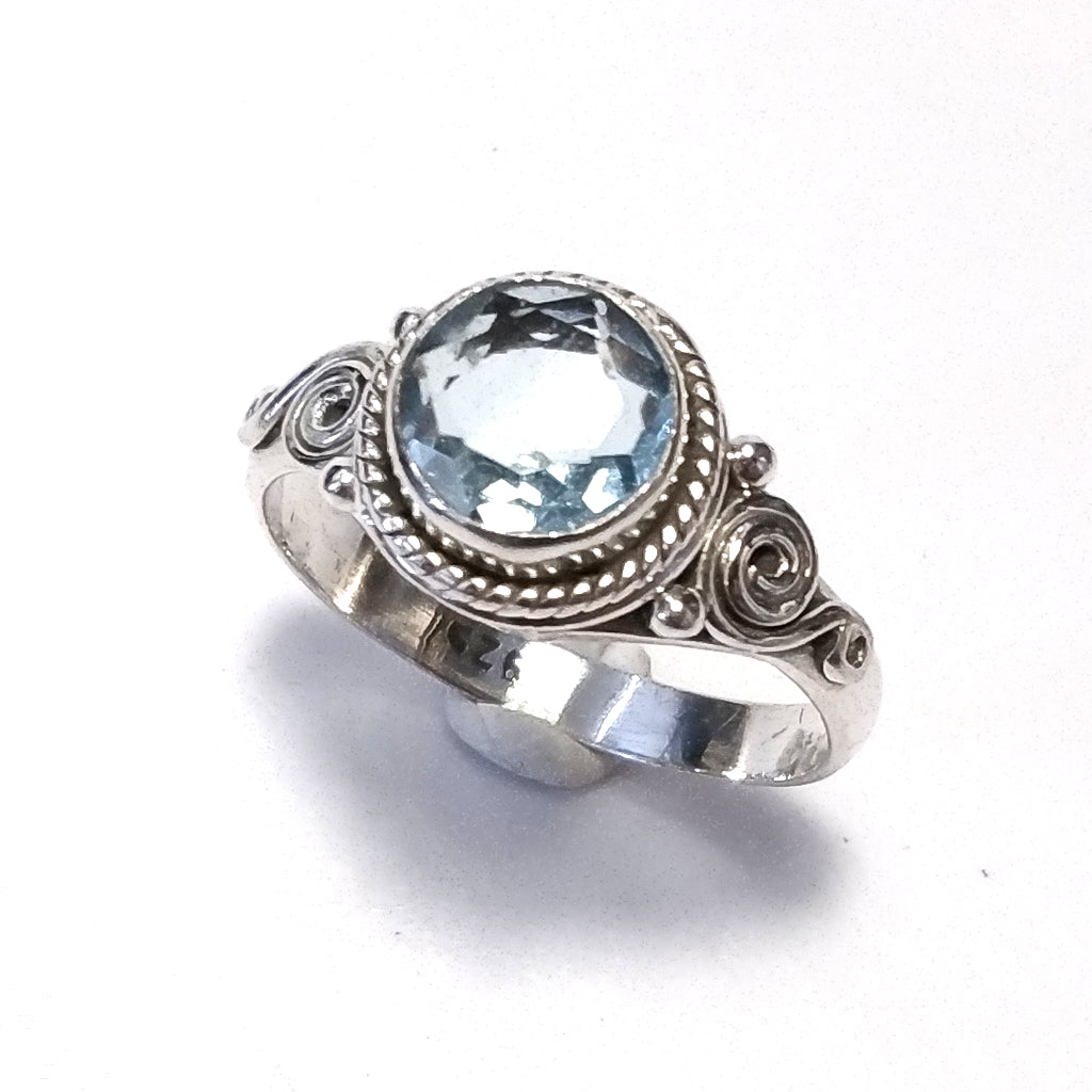 ANELLO artigianale in argento 925 con Pietra di Luna , Granato , Topazio azzurro | GIOIELLI CON PIETRE