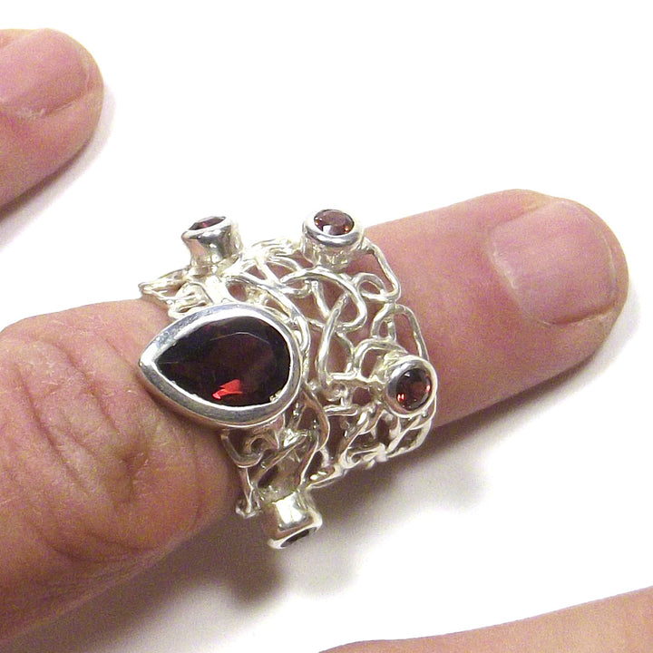 ANELLO GRANATO e argento e filigrana