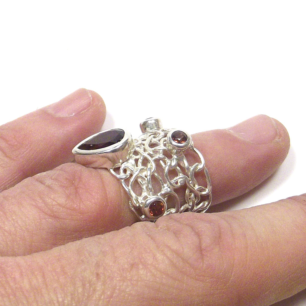 ANELLO GRANATO e argento e filigrana