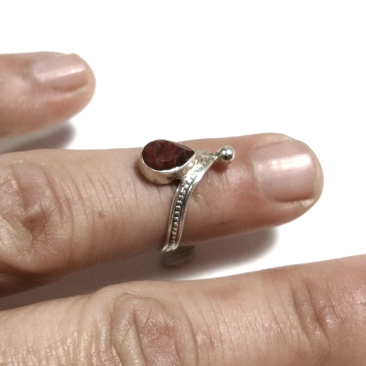 Fede indiana con pietra in argento 925 con radice di rubino| GIOIELLI IN ARGENTO