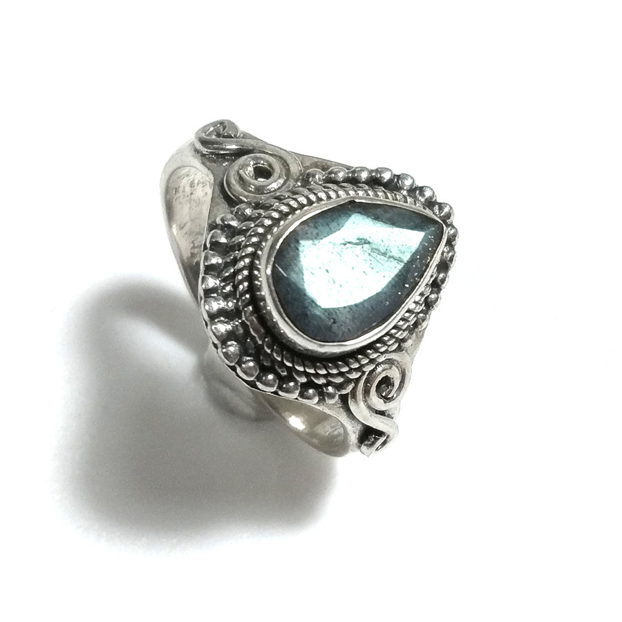 Anello con pietra in argento 925 con Labradorite | GIOIELLI ETNICI