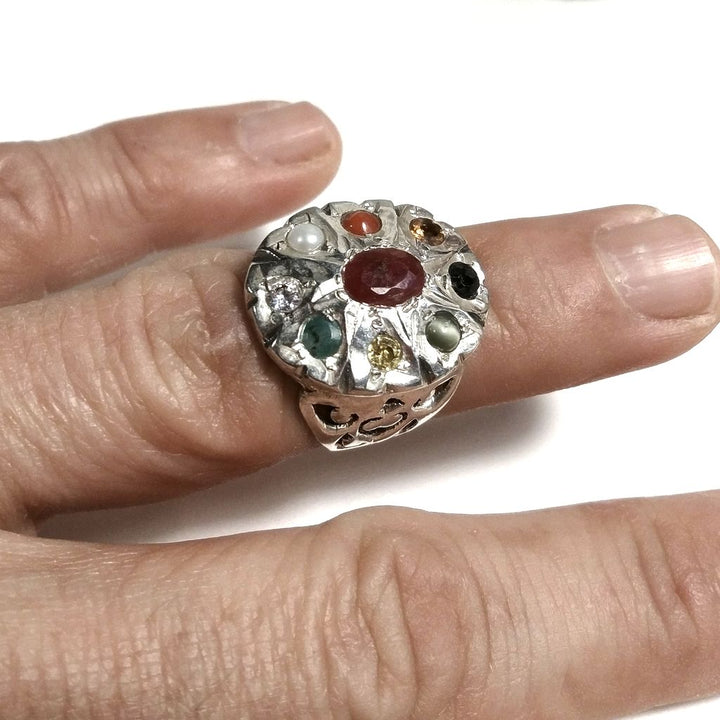 ANELLO ETNICO in argento 925 con NAVRATAN Radice di Rubino , Radice di Smeraldo| GIOIELLI ETNICI