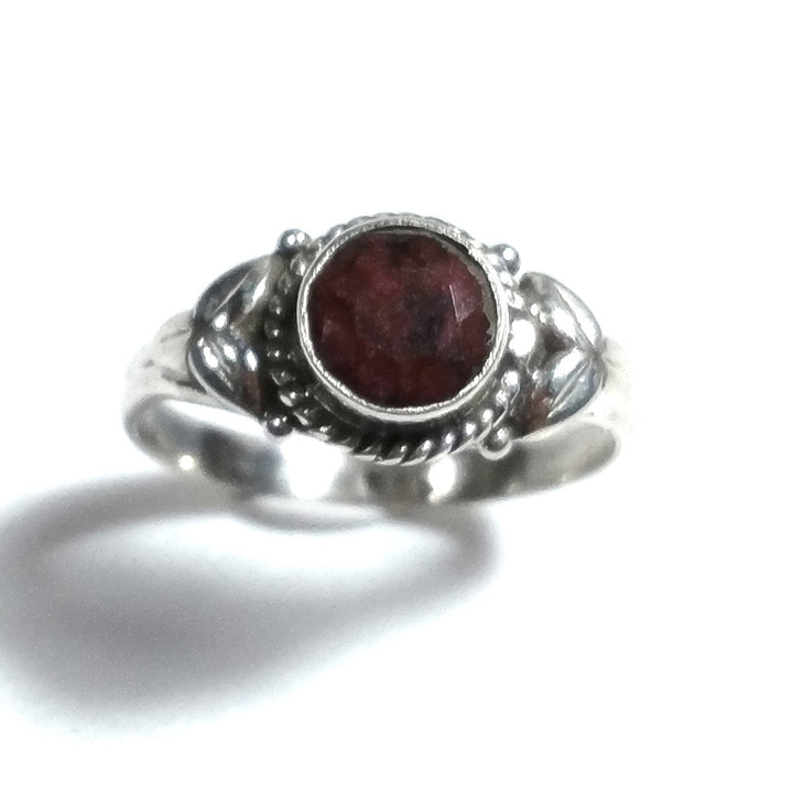 Anello con pietra in argento 925 con Topazio azzurro | GIOIELLI IN ARGENTO radice rubino