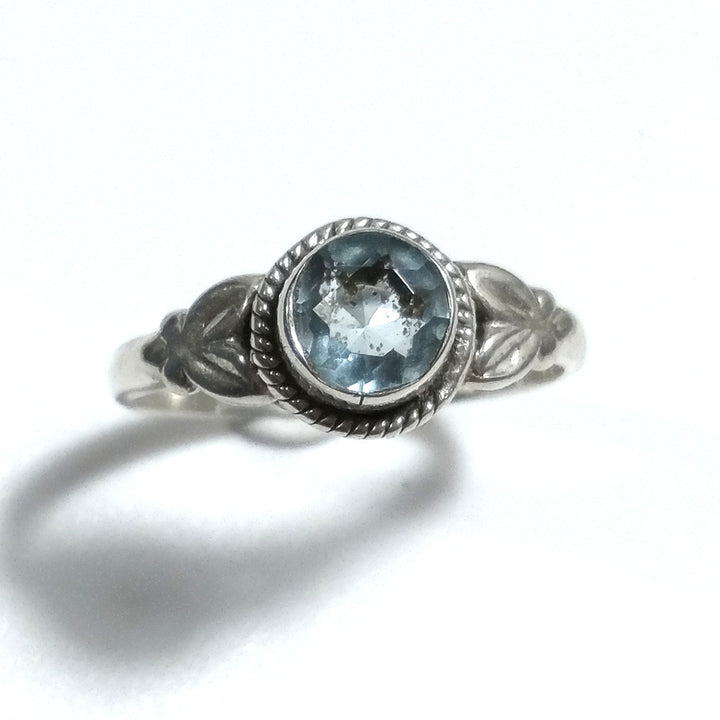 Anello con pietra in argento 925 con Topazio azzurro | GIOIELLI IN ARGENTO