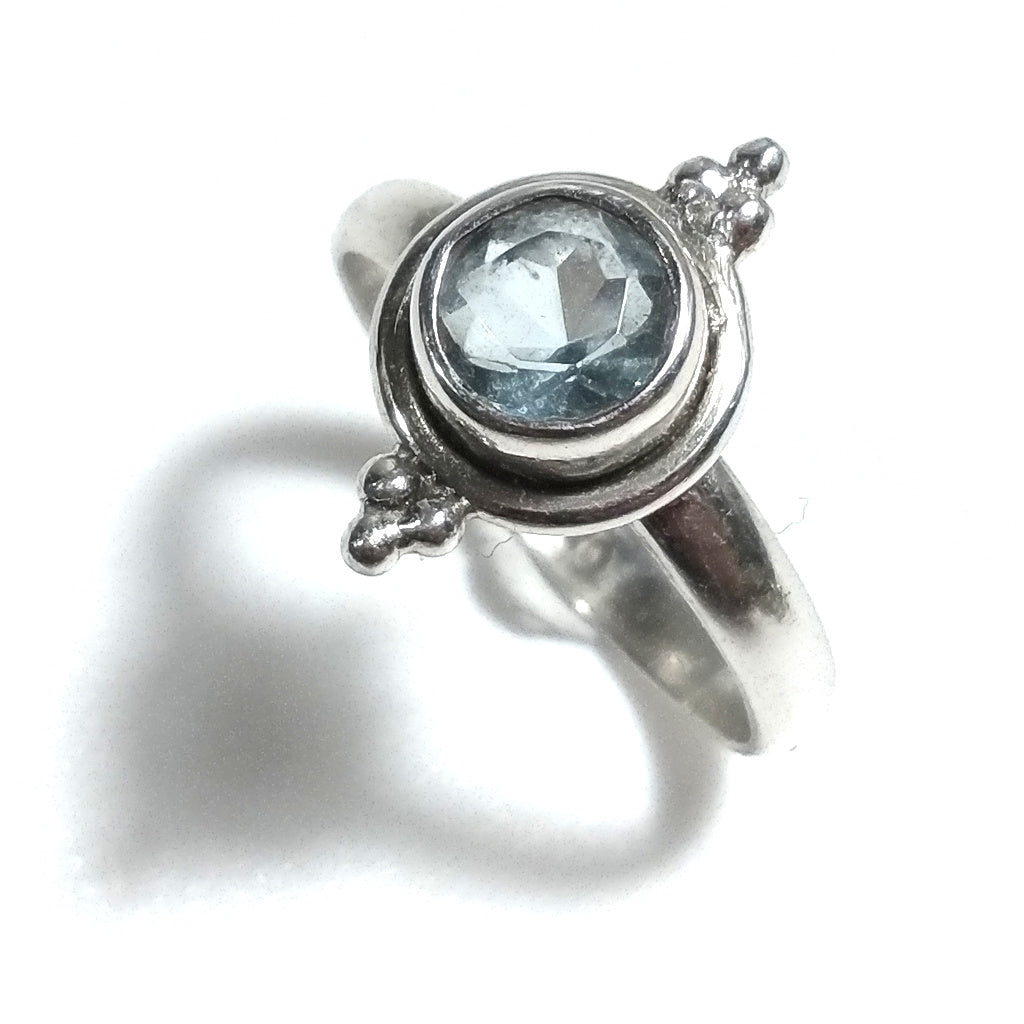 Anello con pietra in argento 925 con Topazio azzurro | GIOIELLI IN ARGENTO