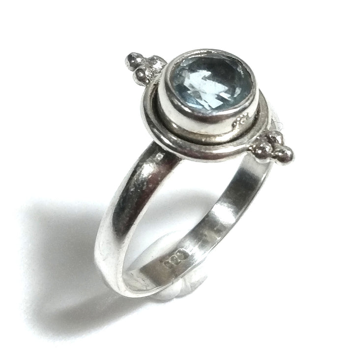 Anello con pietra in argento 925 con Topazio azzurro | GIOIELLI IN ARGENTO