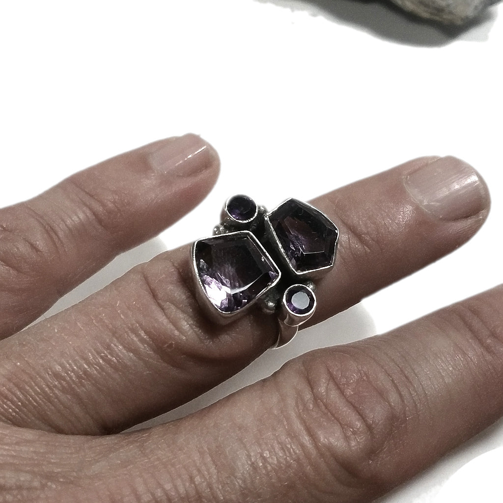 Anello con pietra in argento 925 con Ametista | GIOIELLI ARTIGIANALI