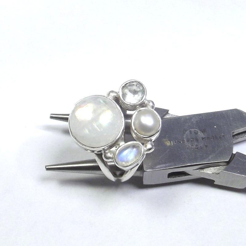 ANELLO Pietra di luna, cristallo di rocca, perla e argento tondo