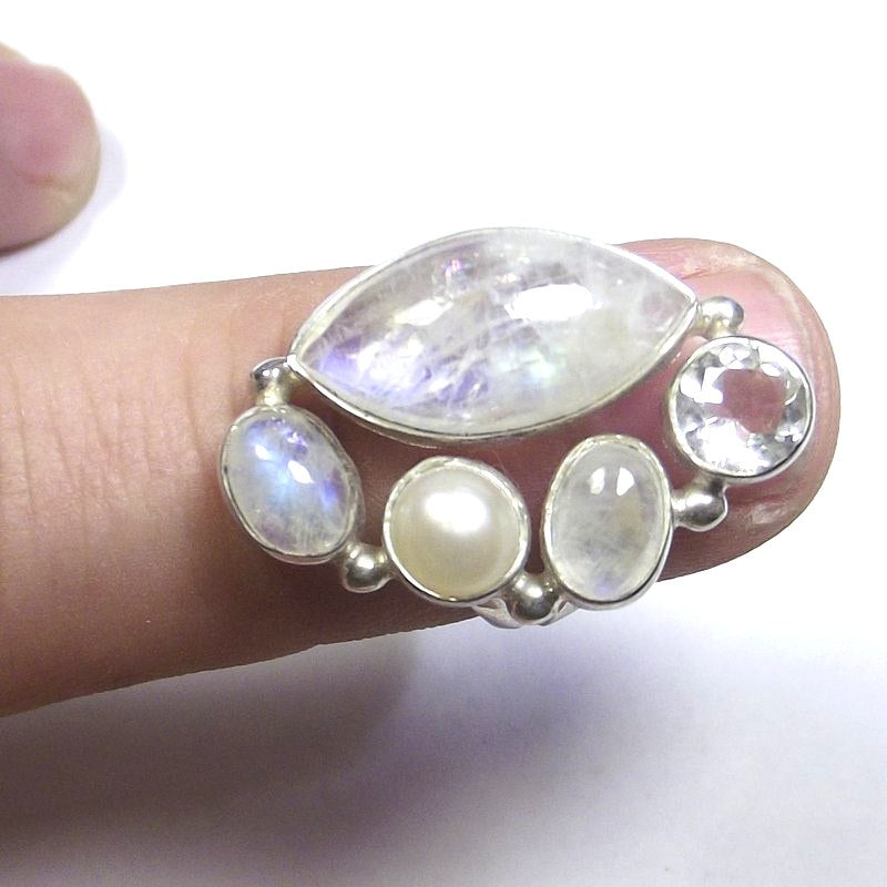 RING Moonstone, rock crystal, pearl and shuttle silver 15 - 18