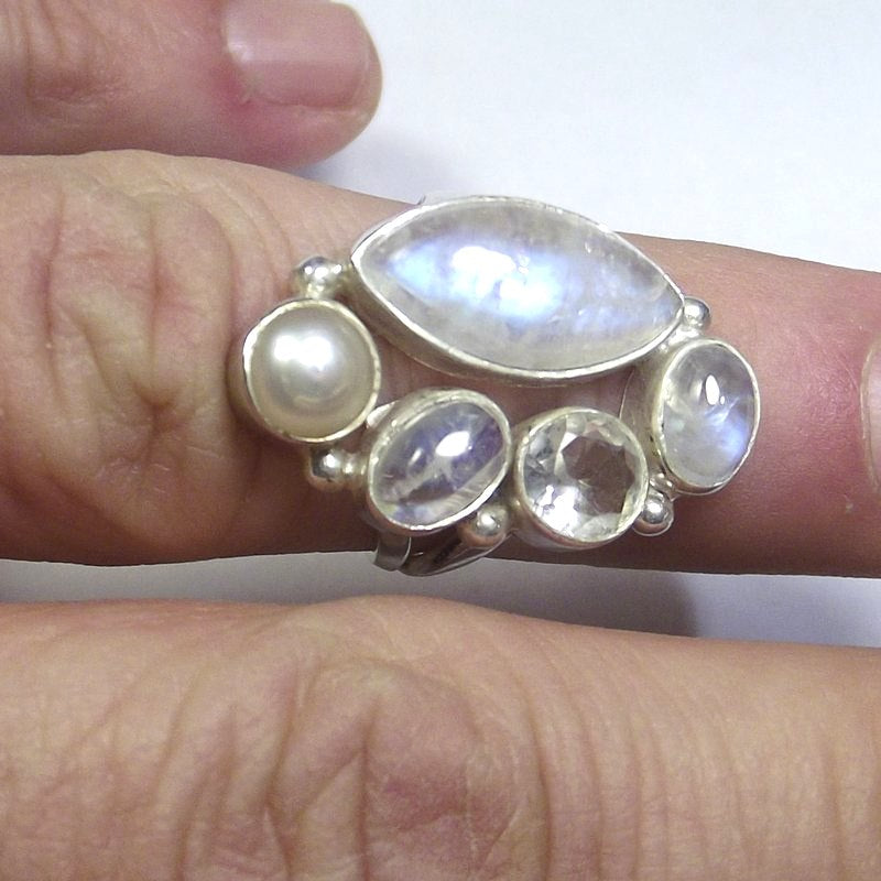 ANELLO Pietra di luna, perla e argento pivè