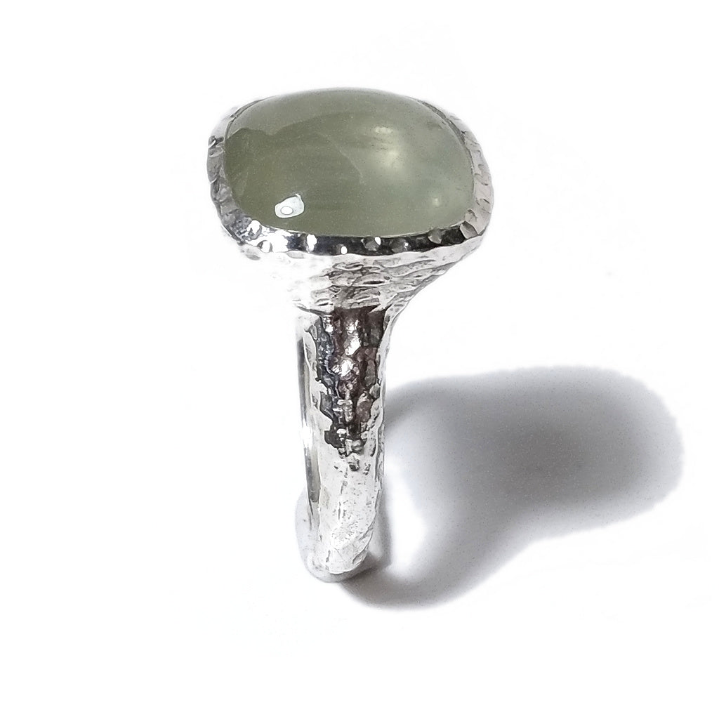 Prehnite Anello fascia martellata in argento 925 ANELLO artigianale con pietra | ANELLI ARGENTO