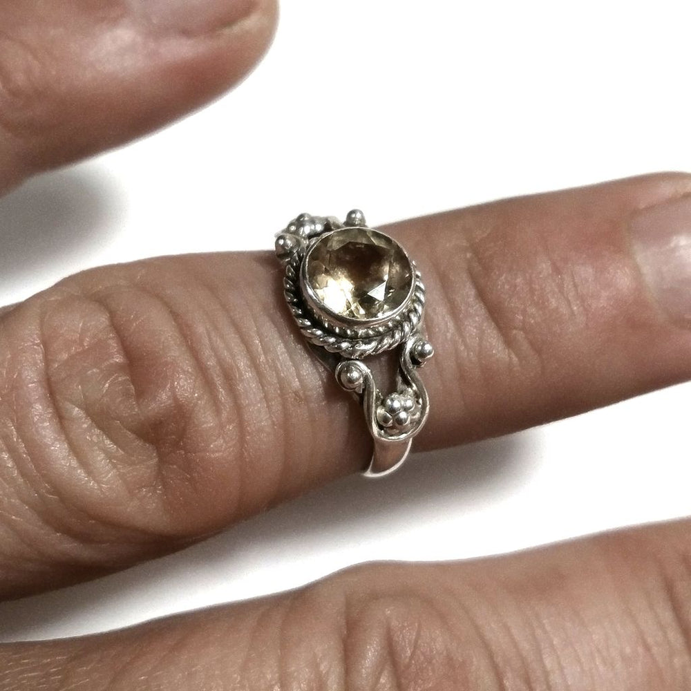 Anello con pietra in argento 925 con Quarzo CITRINO | GIOIELLI ETNICI