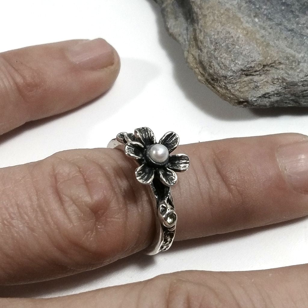 Anello con pietra in argento 925 con Perla, Pietra di luna | FIORE