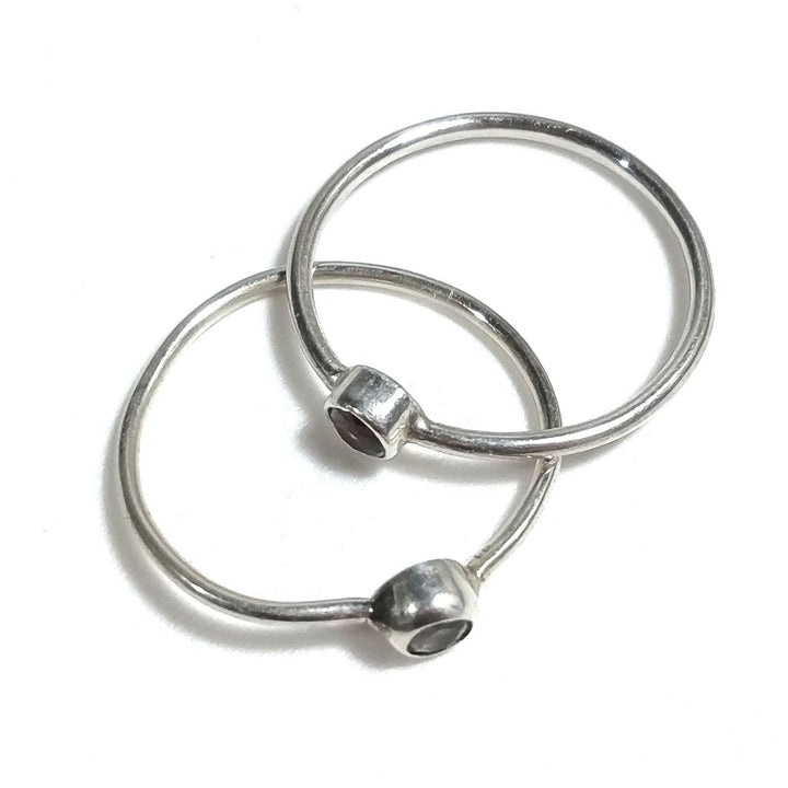Anello fascia in argento 925 Anello con pietra Granato, Pietra di luna | ANELLI ARGENTO